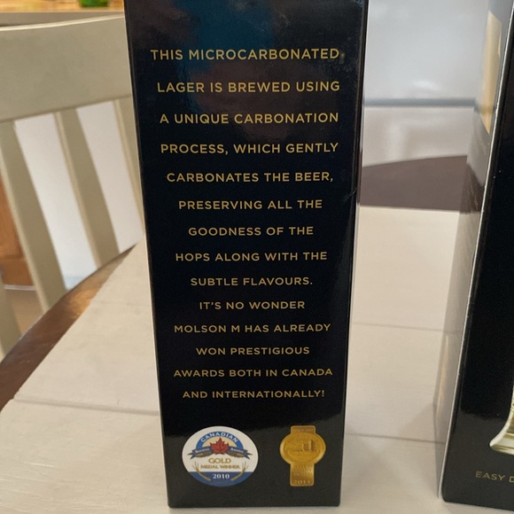 Molson beer glasses set of two with boxes. 500 mls. - Picture 5 of 9